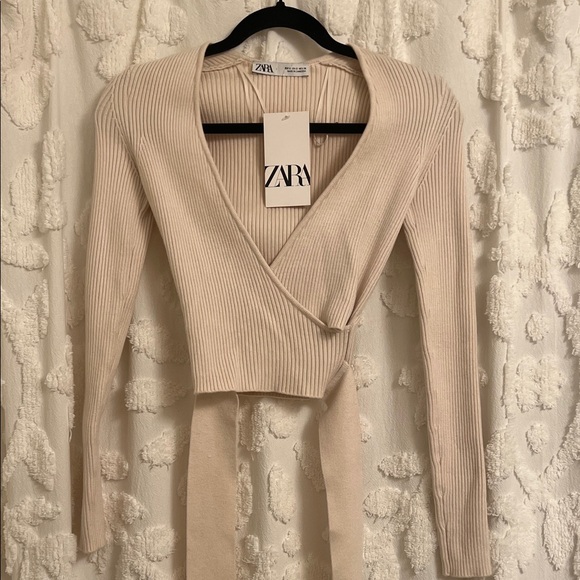 NWT Zara Beige Ribbed Wrap Knit Sweater Top - Picture 2 of 5